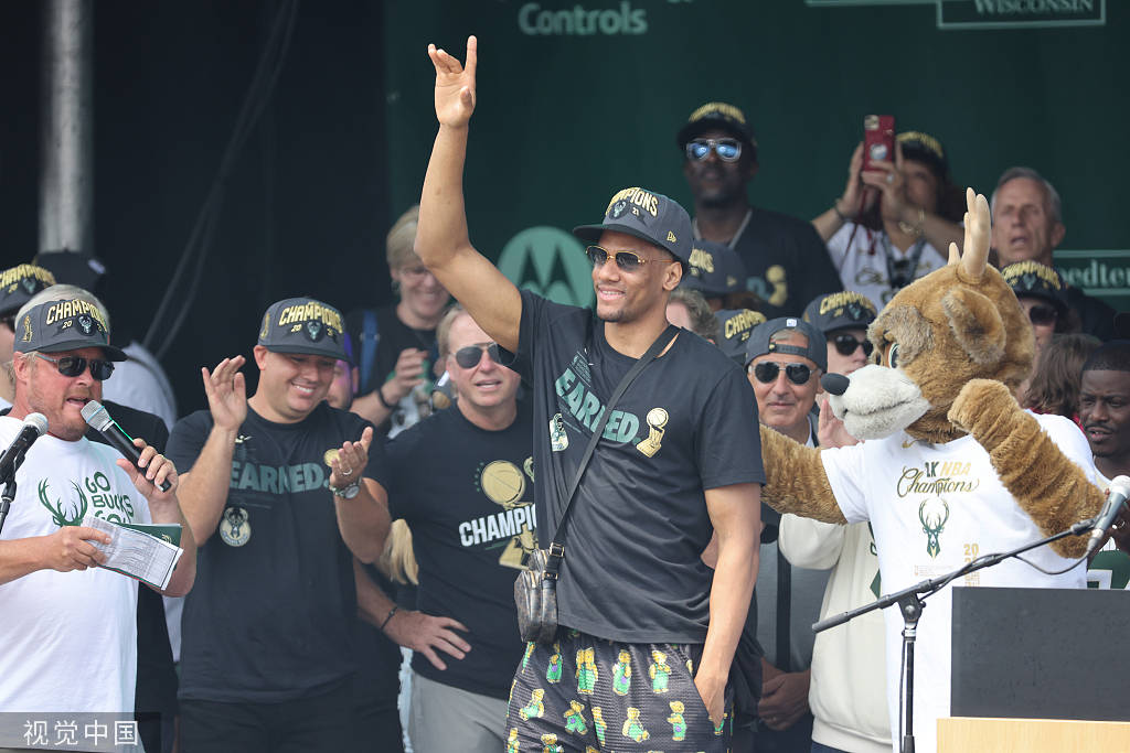 罗马诺：曼联3000万可签加拉格尔 意甲名将进入引援视野（罗马诺称曼联3000万可拿下加拉格尔，意甲名将被纳入引援名单）