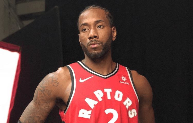 杜兰特谈韦德&哈登话题：韦德第一冠打法太疯狂 哈登打一样的篮球（杜兰特谈韦德和哈登：韦德首冠时打法极其疯狂，哈登风格如出一辙）