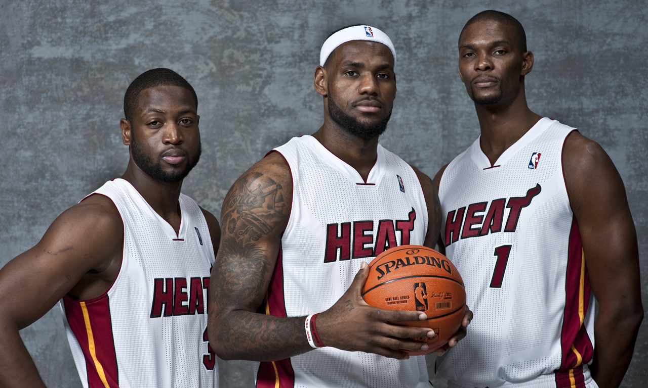 开小会？巴媒：安帅今日训练开始前和维尼修斯交谈了3分钟（巴媒：安切洛蒂训练前与维尼修斯单聊3分钟）