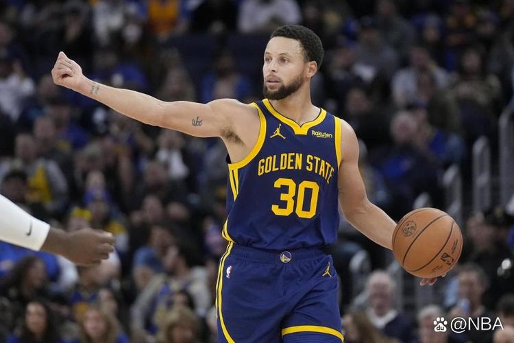 图片报：格雷茨卡的拜仁生涯可能将结束，拜仁寻找年轻替代者（图片报：格雷茨卡或告别拜仁，球队正物色年轻接班人）