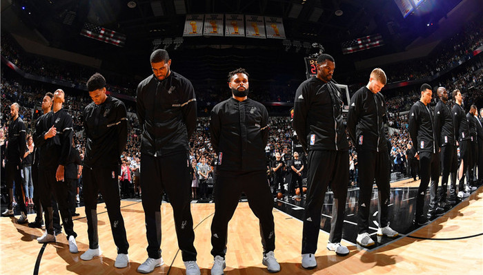 FC26美丽足球：维蒂尼亚、德容领衔，金外脚背夸雷斯马在列（FC26华丽足球：维蒂尼亚、德容领衔，外脚背之王夸雷斯马入选）