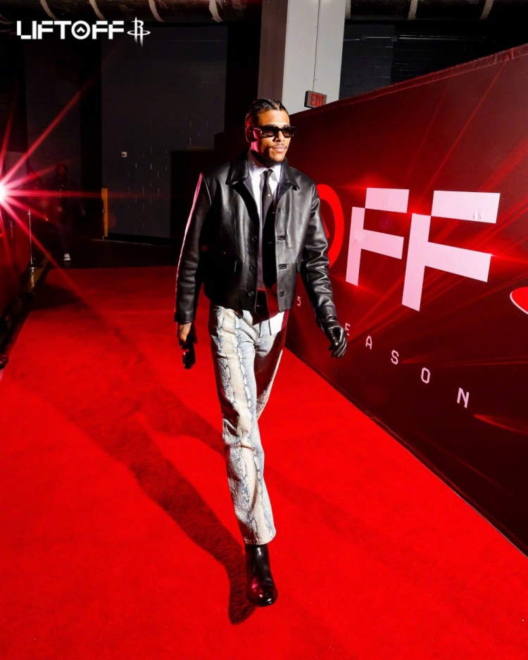 门将关键扑救震惊全场，堪称神扑（门将逆天一扑震撼全场，堪比神迹）