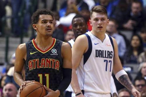 马克西半场高效表现，为球队注入活力（马克西上半场高效发挥，点燃球队活力）